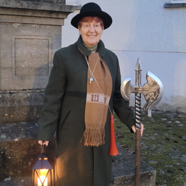 Historische Nachtwächterführung mit Jutta Linthe begeisterte zahlreiche Besucher